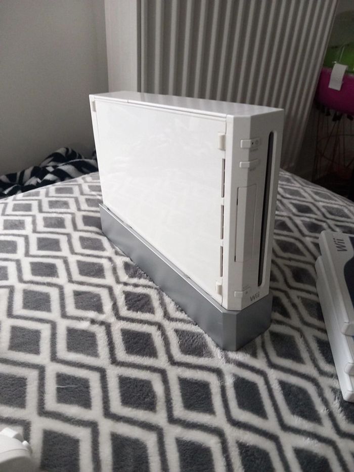 Wii blanche retroconpatible avec 3 jeux et câblage et volant - photo numéro 6