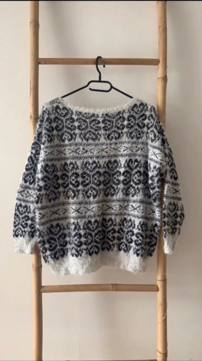 Pull à motif blanc et noir - photo numéro 2