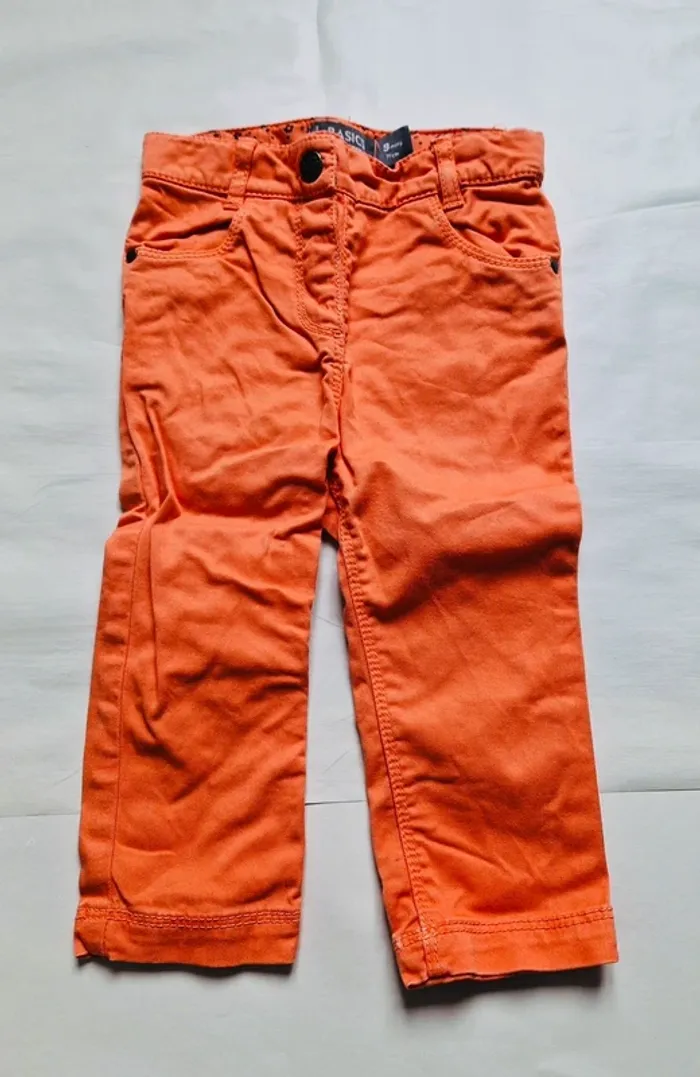 2 pantalons fille 9 mois - photo numéro 5