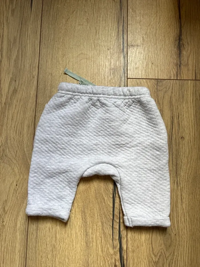 Pantalon gris - photo numéro 2