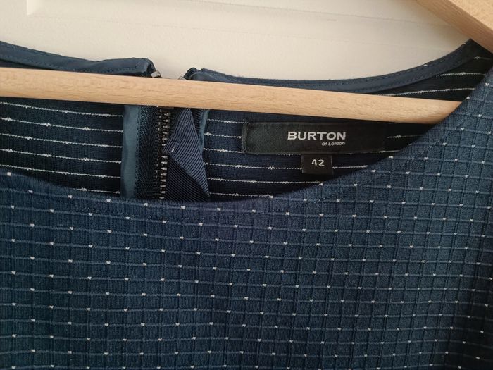 Robe Burton taille 42 - photo numéro 2