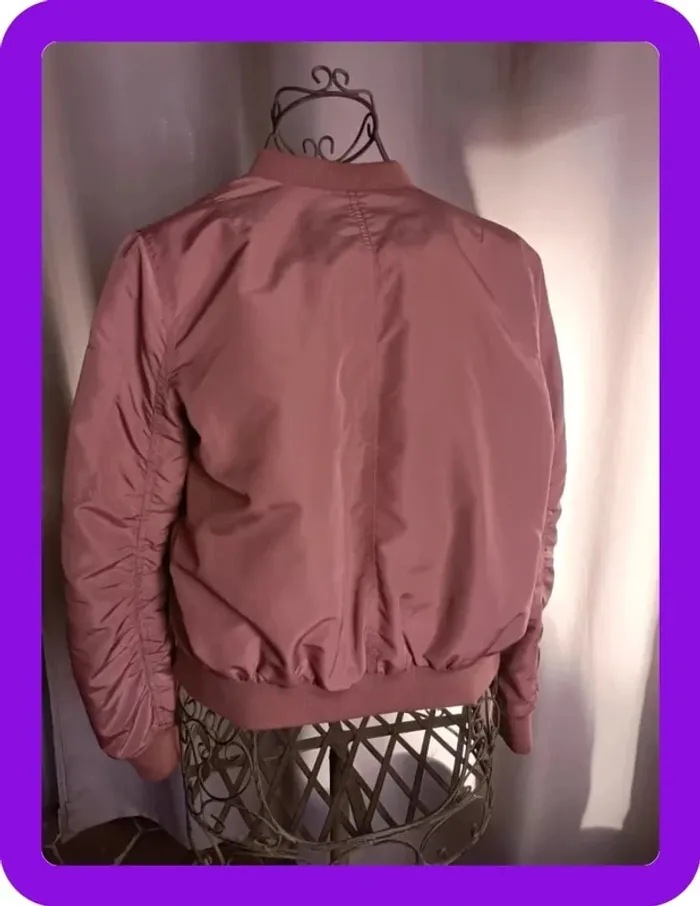 Blouson Stradivarius taille xs - photo numéro 2