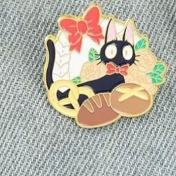 Pins kiki