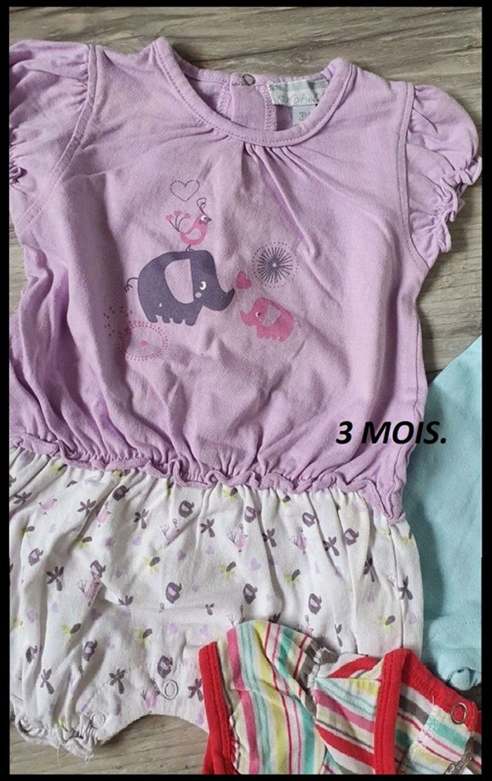Lot vêtements bébé fille pour l'été taille 3 Mois - photo numéro 4