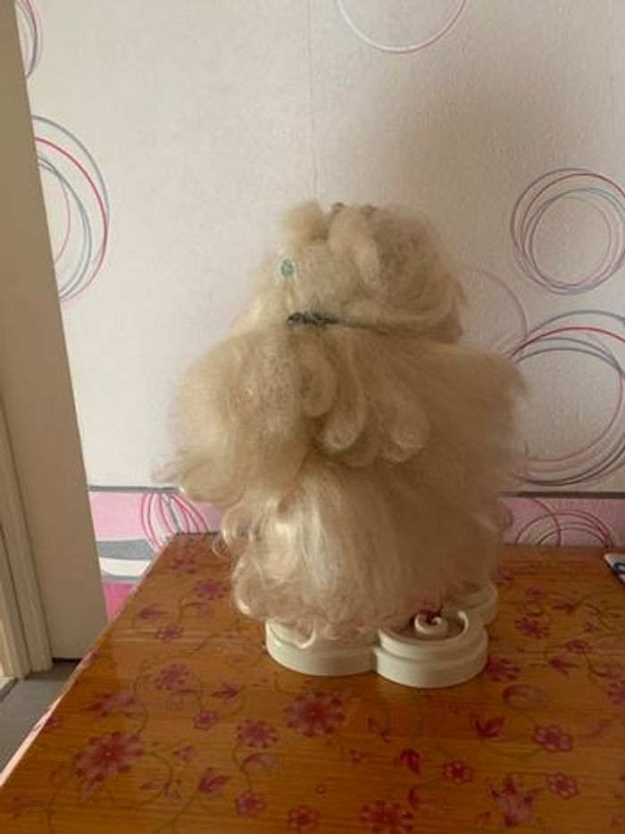 Vend tête de poupée à coiffer - photo numéro 2