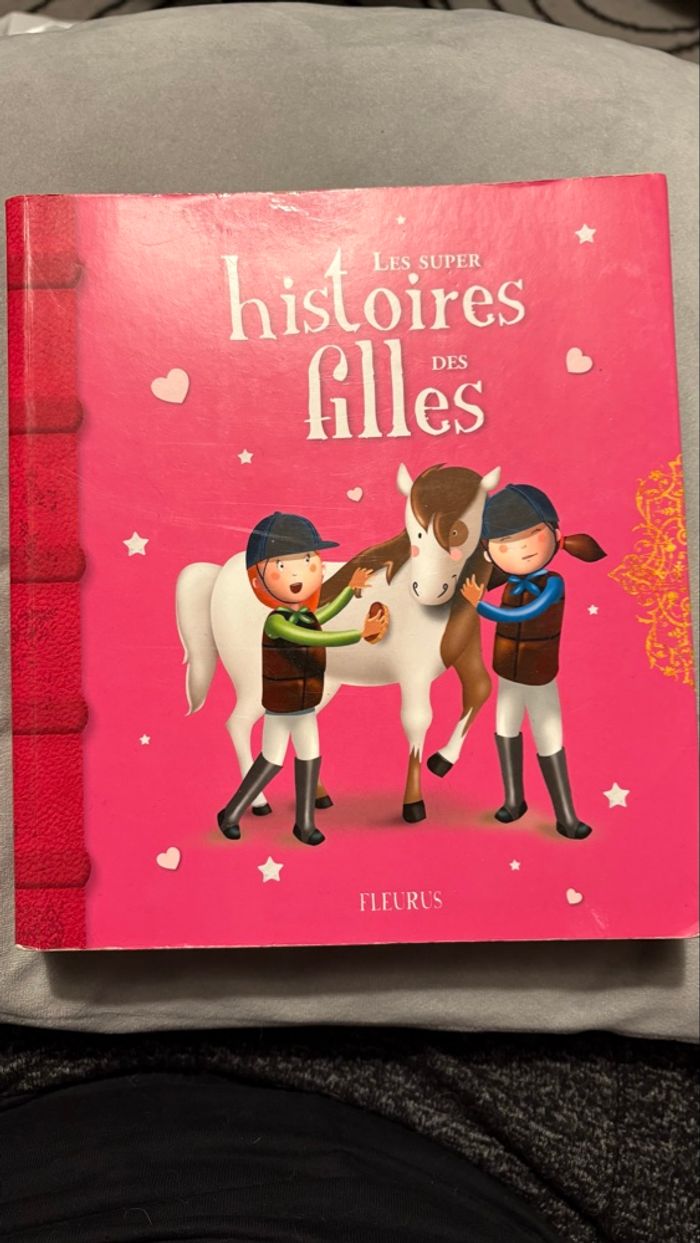 Livre avec plein d’histoire
