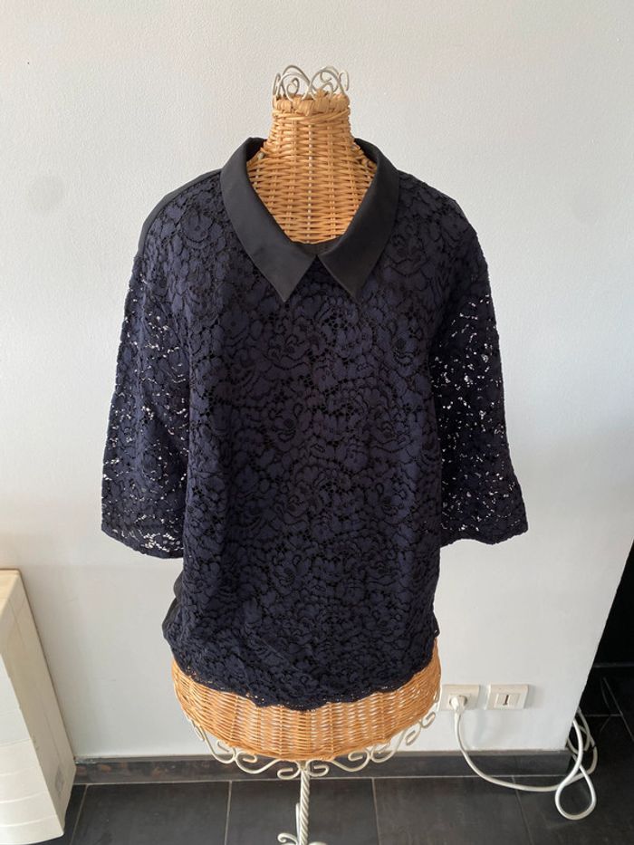 Blouse tee shirt style chemise Camaïeu à dentelle noir et marine taille 38 - photo numéro 2
