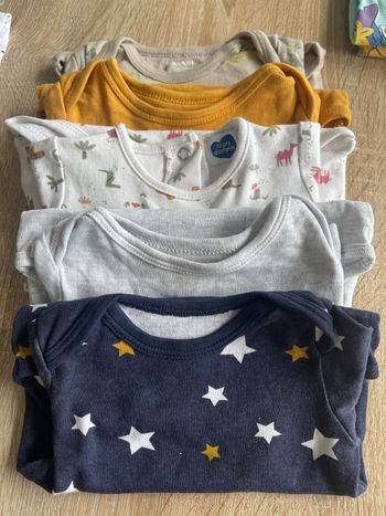 Lots d’habits  bébé 6 mois