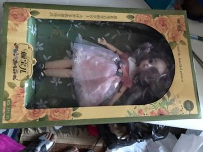 Poupée vintage neuf