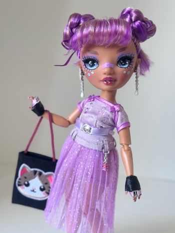 Lila Rainbow High