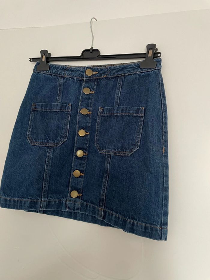 Jupe en jean bleu foncé coupe trapèze taille haute bouton devant Arkitect taille 40 - photo numéro 3