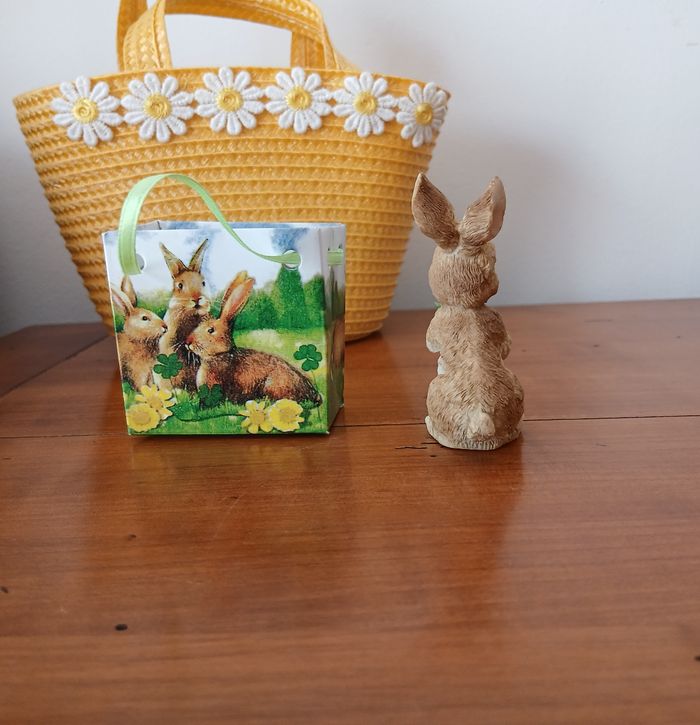 Neuf: Figurine Petit Lapin *résine +Pochette cadeau - photo numéro 6