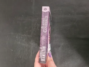 Plaisirs coupables - Laurell K. Hamilton