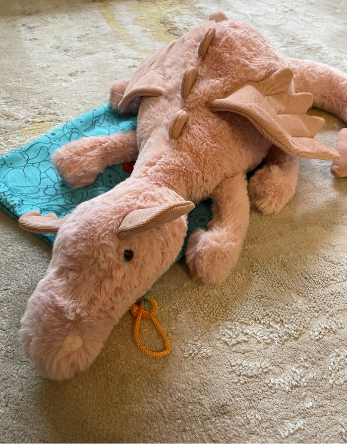 Grande Peluche Jellycat HUGUE dragon rose - photo numéro 2