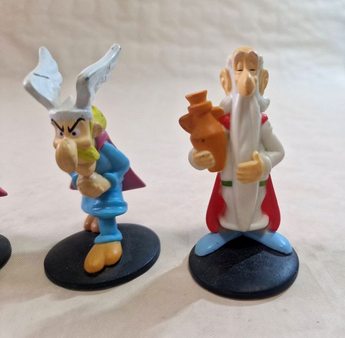 Lot figurine Asterix et obelix  , McDonald's 2019 - photo numéro 5