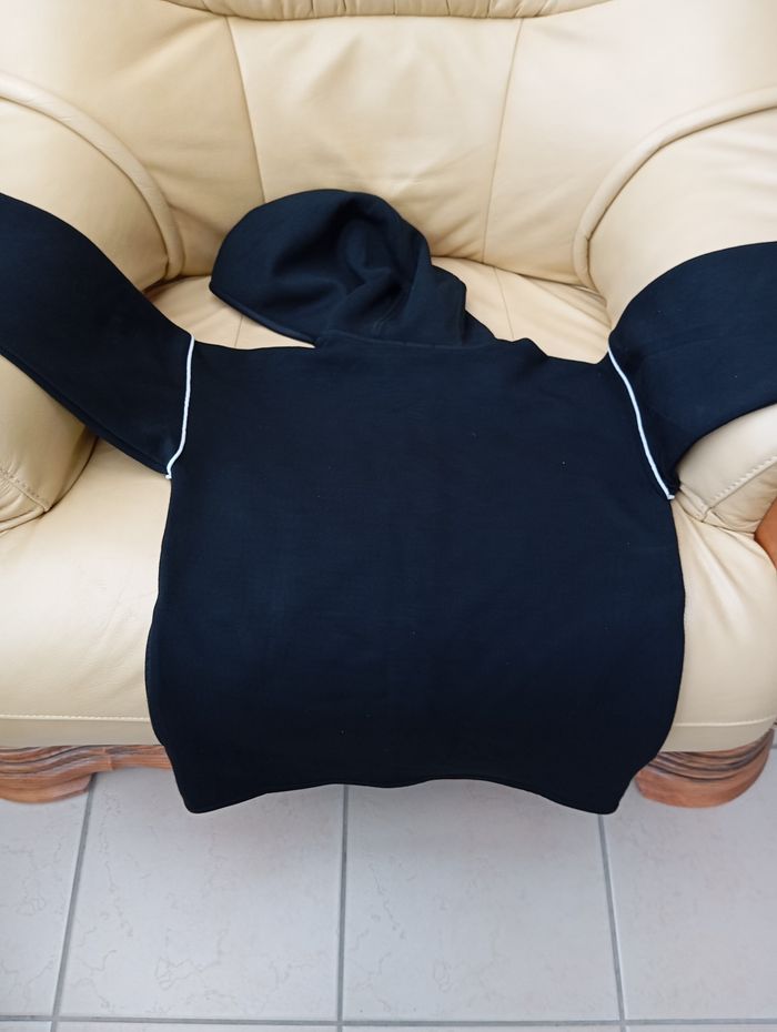 Pull capuche noir - photo numéro 5