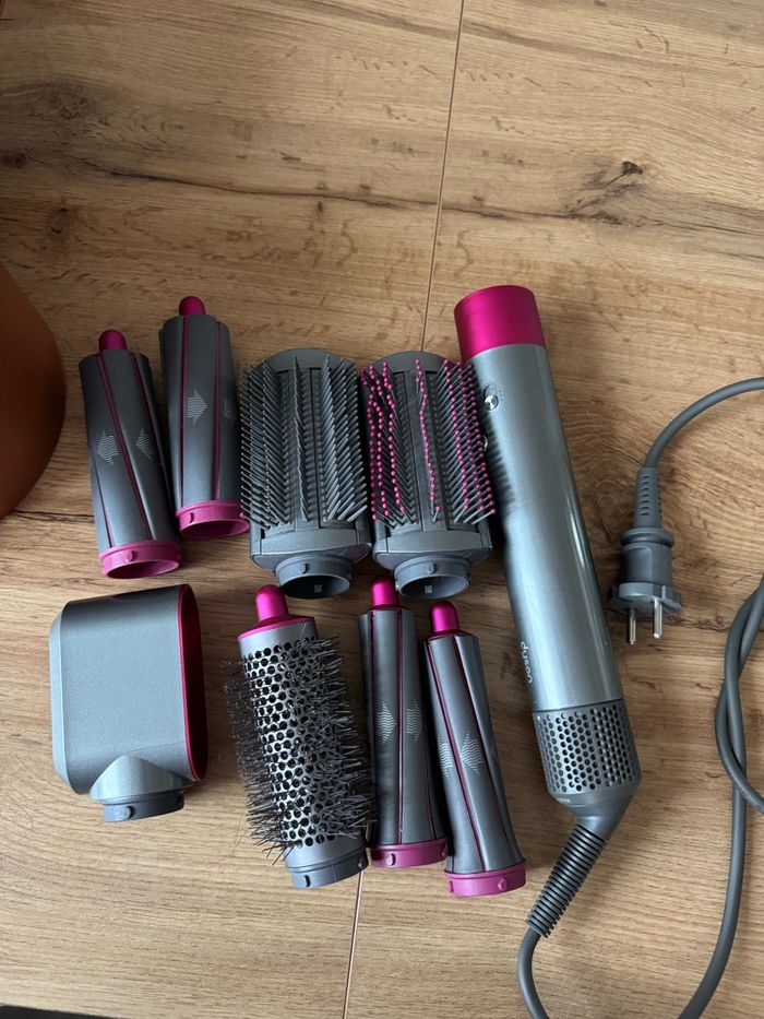 Sèche cheveux boucleur Dyson