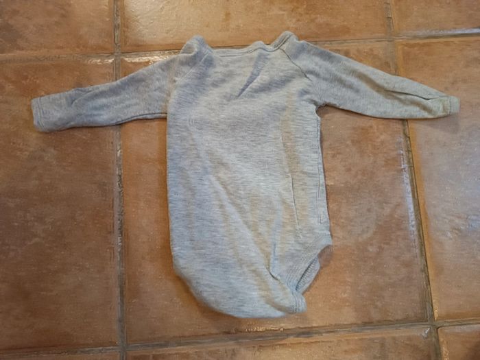 Body garçon 6 MOIS - photo numéro 2