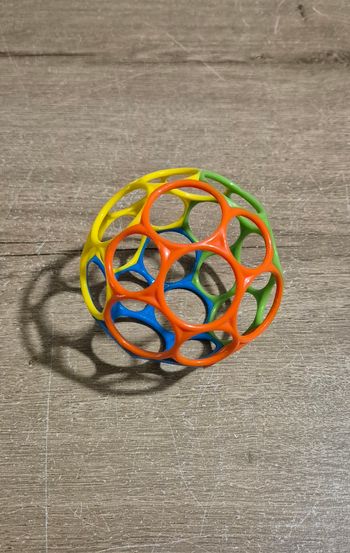 Balle sensorielle pour bébé 