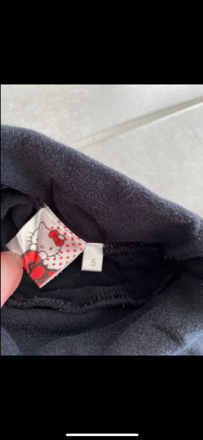 Pull col roulé / Sous pull Hello Kitty 5 ans - photo numéro 9