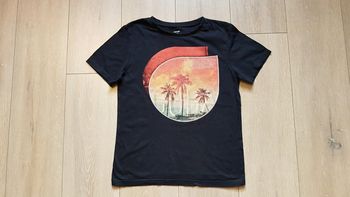 Tee shirt noir. Garçon 12 ans . Marque Kiabi