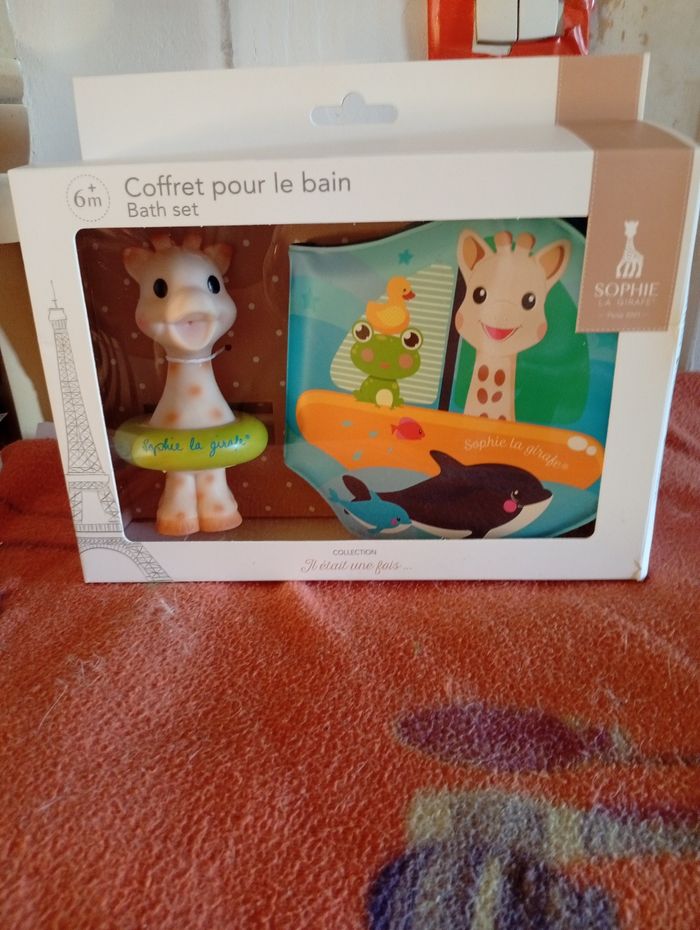 Coffret de bain Sophie la girafe dès 6 mois neuf