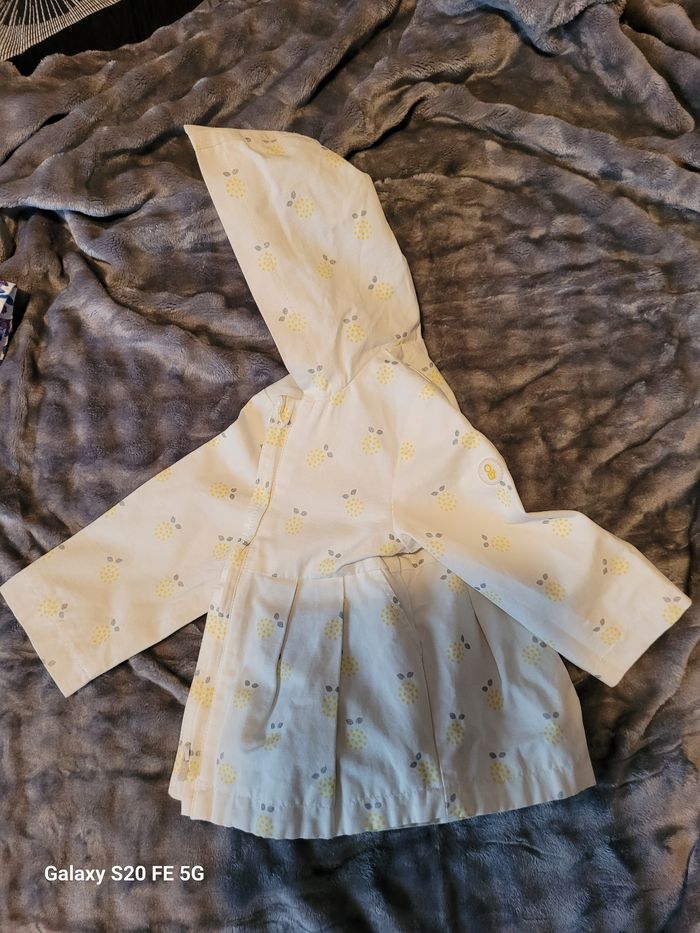 Vend trés jolie veste imperméable double tissu intérieur état impeccable de marque OBAIBI. - photo numéro 3