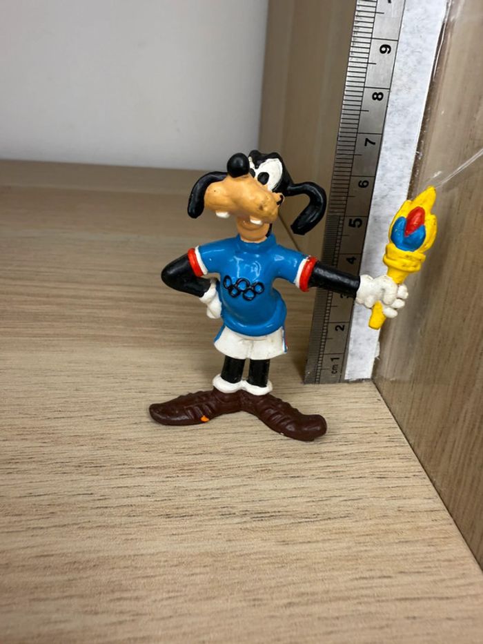 Figurine dingo jeux olympiques Disney