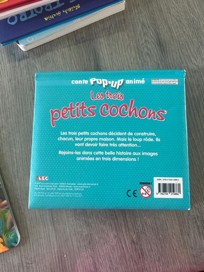 Livre pop-up les 3 petits cochons - photo numéro 2