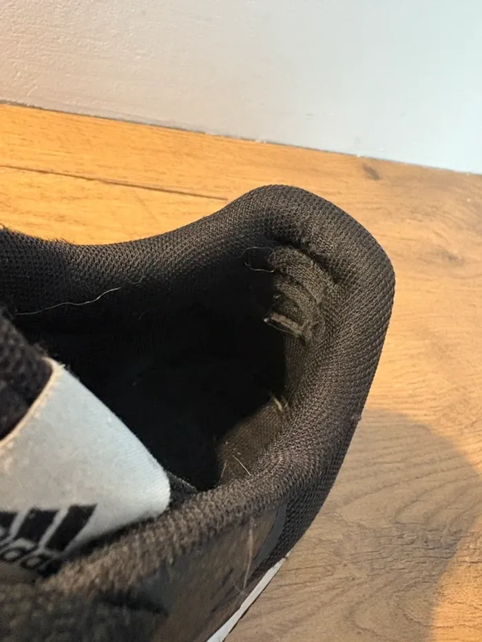 Chaussures adidas garçon 37,5 - photo numéro 6