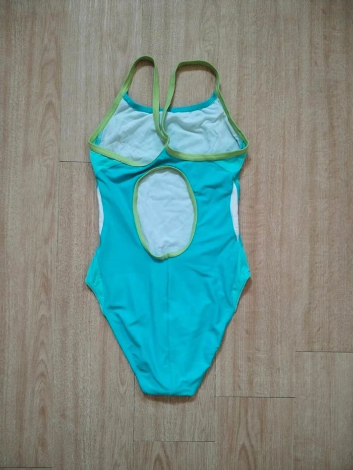 Maillot de bain une pièce de sport - photo numéro 2