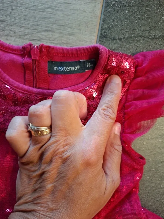Robe paillettes fushia - photo numéro 4