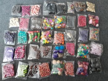 Lot de 40 sachets de perles jeu de construction
