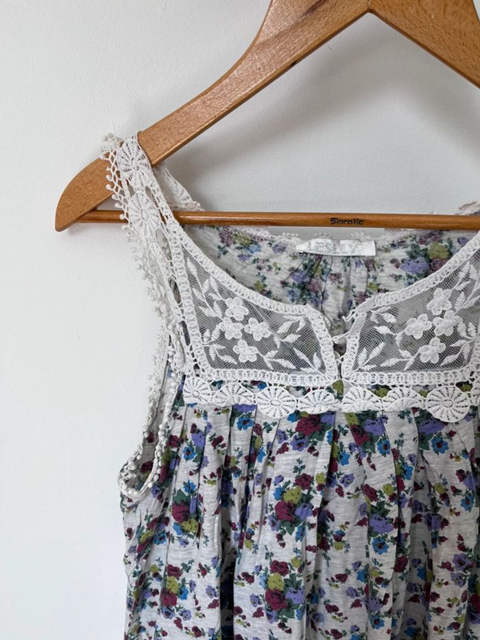 Robe fleurie et dentelle taille S - photo numéro 2