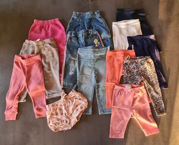 Pantalons x12 et 1 shorts