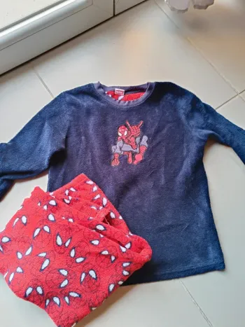 Pyjama polaire taille 9/10 ans