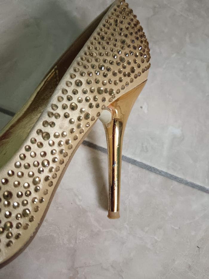 Escarpins dorés à strass élégants taille 36 - photo numéro 7