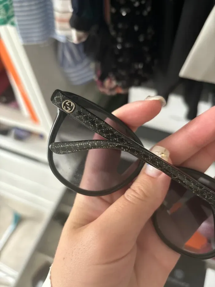Lunette de soleil - photo numéro 3