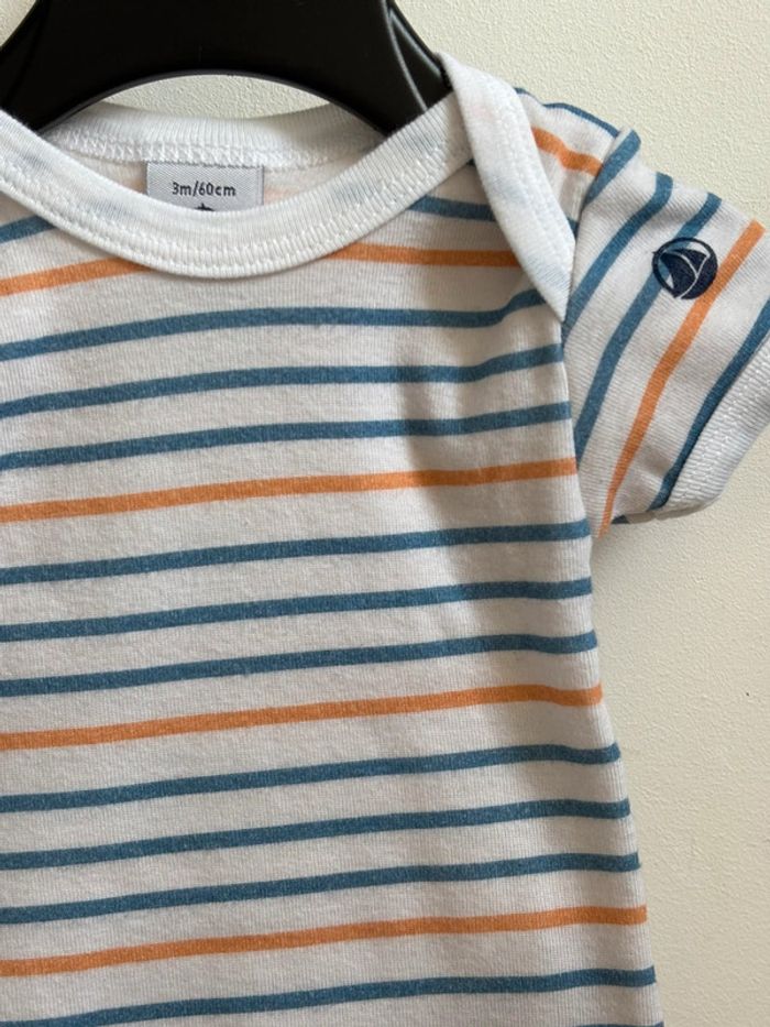 Lot 3 bodies blanc et bleu manches courtes Petit Bateau 3 mois - photo numéro 9