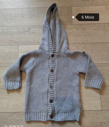 Gilet gris 6 mois