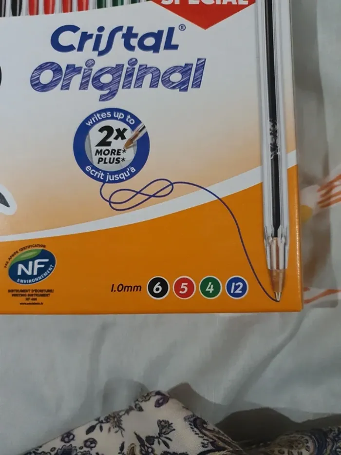 27 stylos bic cristal original - photo numéro 2