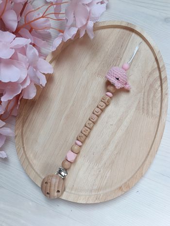 Attache tétine baleine crochet