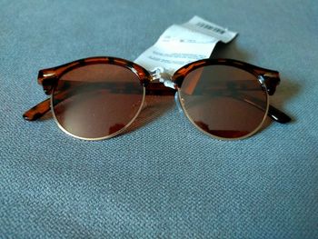 Lunettes de soleil écaille – Neuf avec étiquette