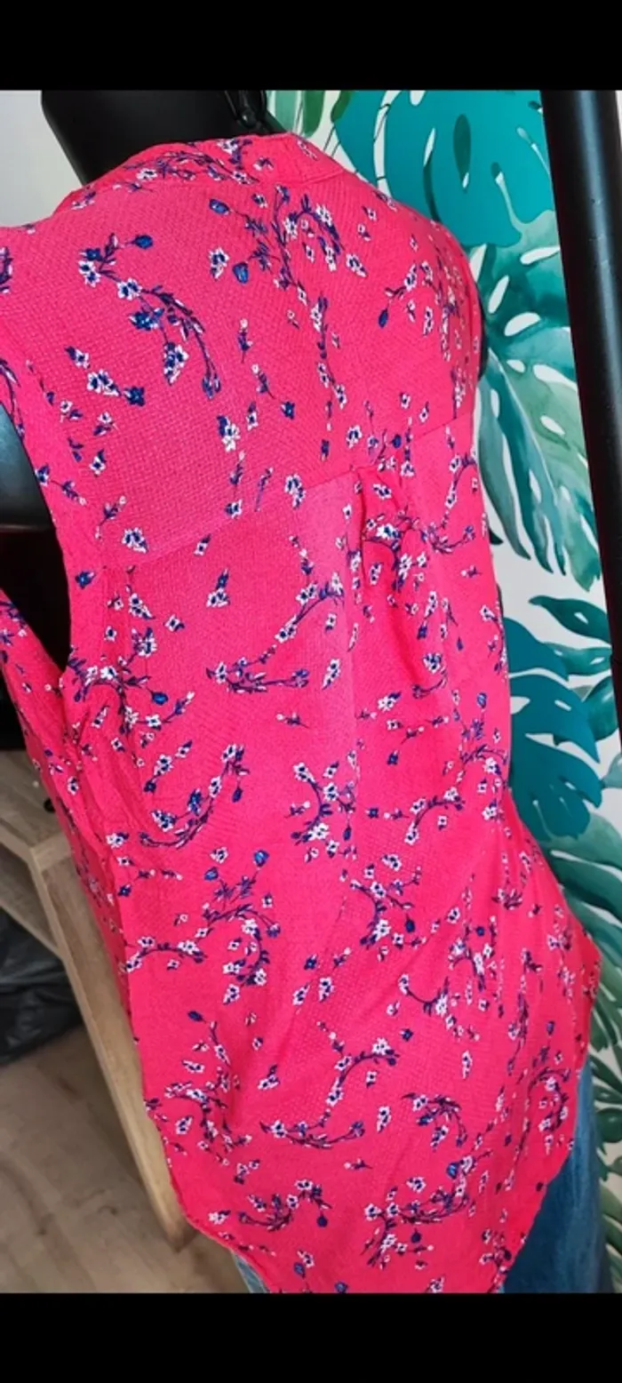 Blouse rose fleurie taille 38/40 - photo numéro 3