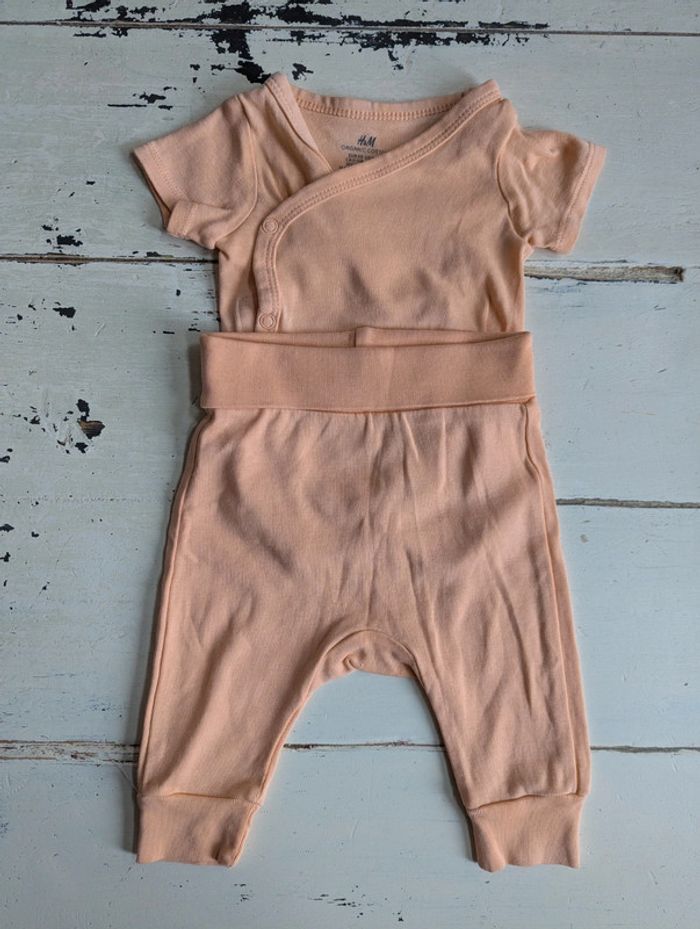 Lot H&M bébé - 3 pantalons sarouel + 2 bodies - photo numéro 2