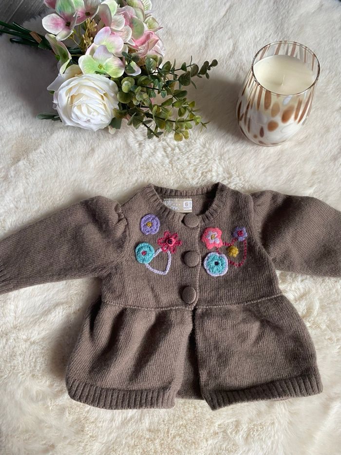 🌸 Lot de 5 gilets fille – Taille 6 mois  TBE 🌸 - photo numéro 3