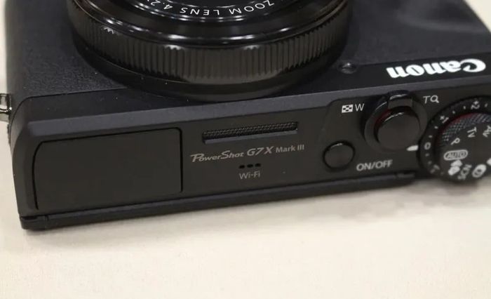 Canon Powershot G7X Mark III avec 2 batteries , 1 chargeur et une carte mémoire 128Go en parfait éta - photo numéro 5