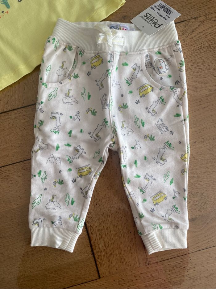 La Compagnie des Petits pantalon et haut garçon 6 mois - photo numéro 2