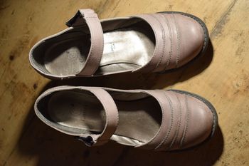 babies à brides T37 talon compensé