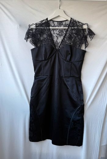 Robe Manoukian en dentelle noir